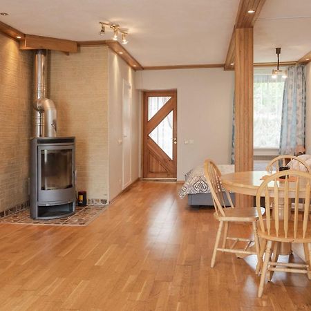 Cozy One Room Apartment With Yard Juodkrante Bagian luar foto